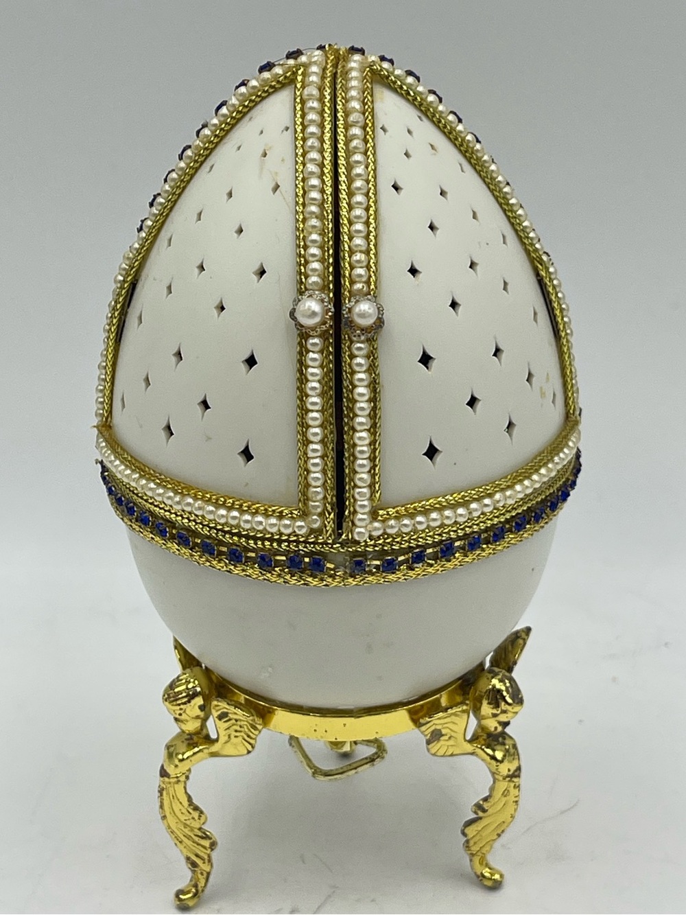 VTG Christmas Nativity Scene Egg Music Box w/ Holy Family-Angel Metal Base-Cross